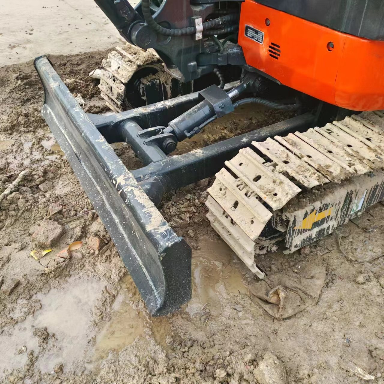 Digger Excavator Used Japanese Mini Crawler Excavator Kubota 30/3Ton Closed Cabin Digger Construction Farm Use Machine Low Price