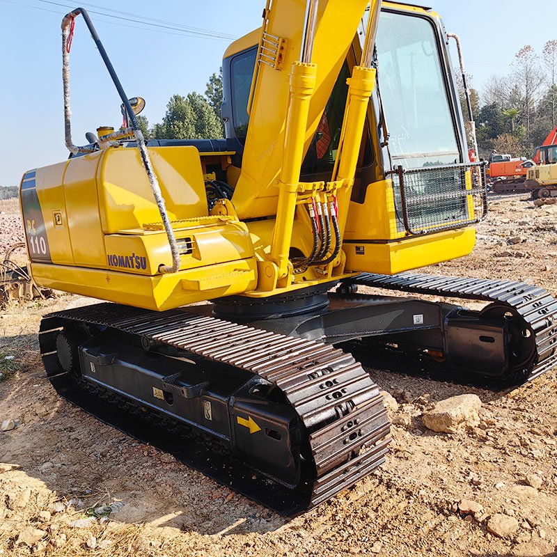 Used Komatsu PC110 excavator small second hand Komatsu 110 excavators 11 ton earth moving digger construction machinery