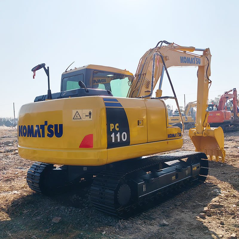 Used Komatsu PC110 excavator small second hand Komatsu 110 excavators 11 ton earth moving digger construction machinery