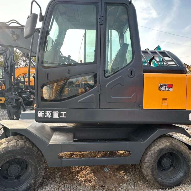 Second-hand 7 tons of hydraulic crawler excavator. China spot inventory trade. Good test quality