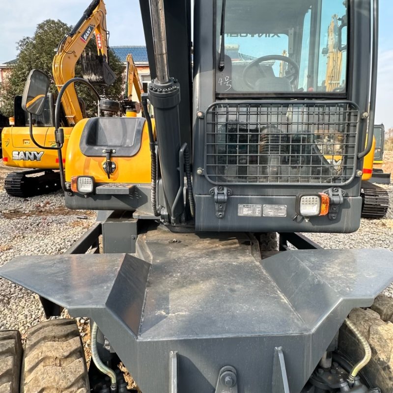 Second-hand 7 tons of hydraulic crawler excavator. China spot inventory trade. Good test quality