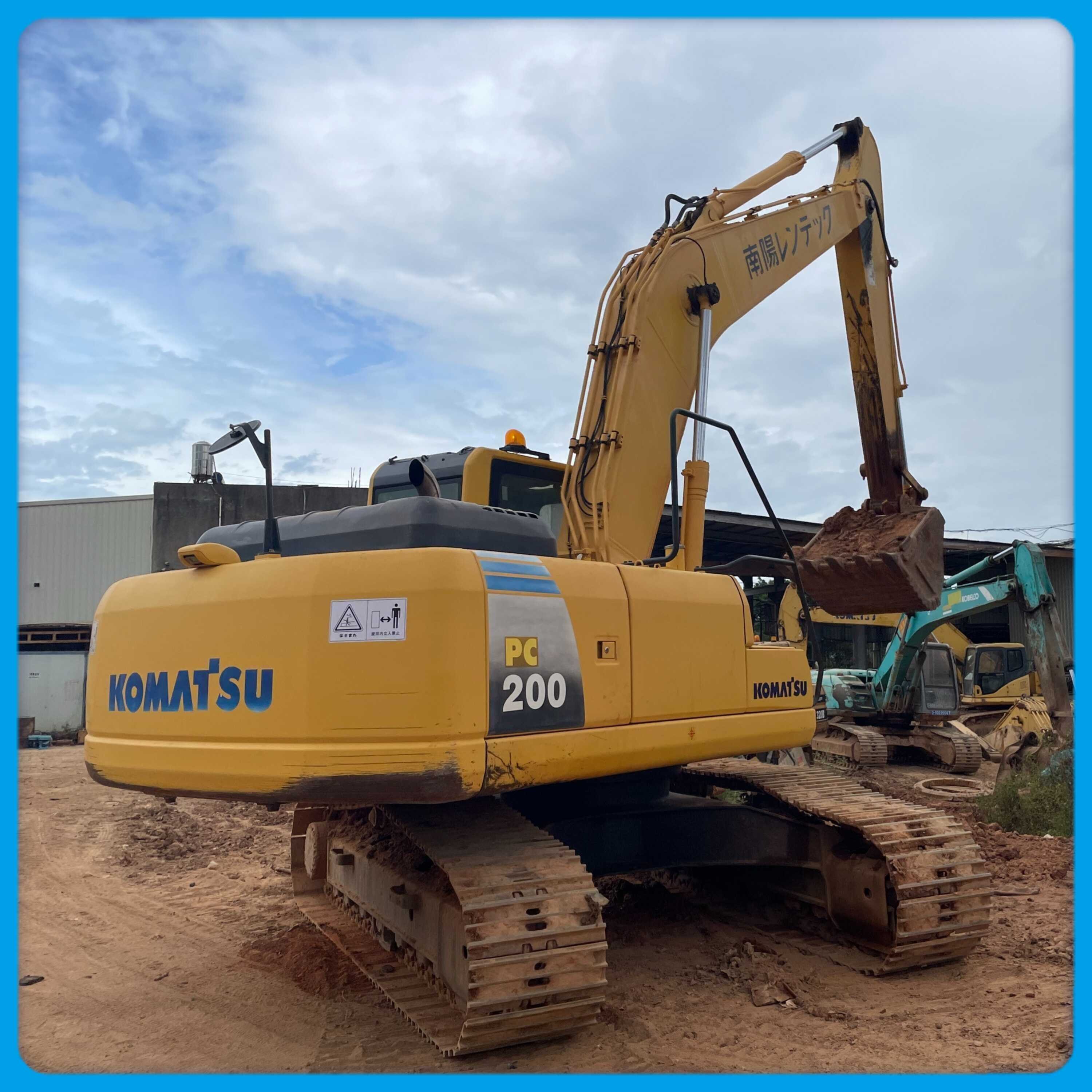 Global price used Crawler excavator Komatsu pc200-8 digger in stock low working hours Second hand Komatsu pc200-8 medium machine