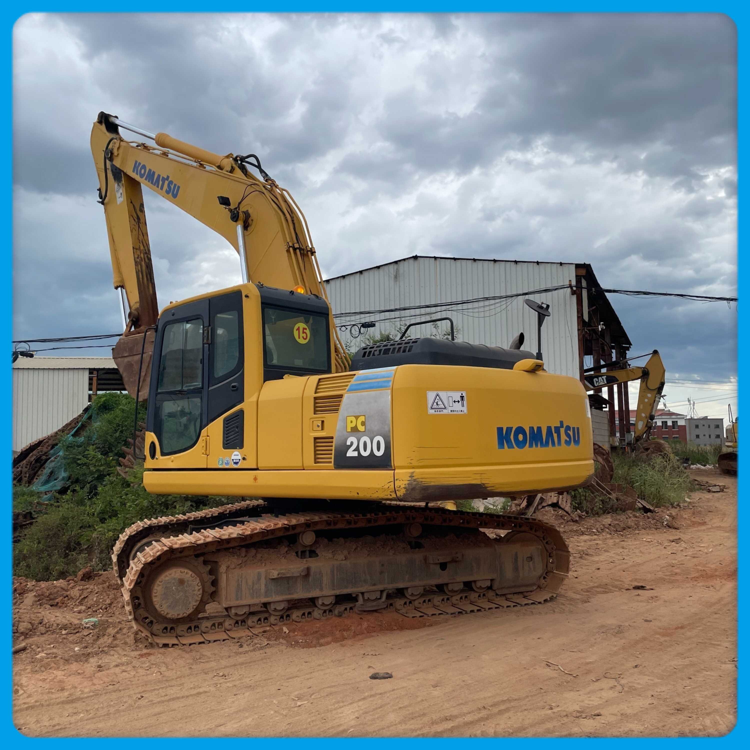 Global price used Crawler excavator Komatsu pc200-8 digger in stock low working hours Second hand Komatsu pc200-8 medium machine