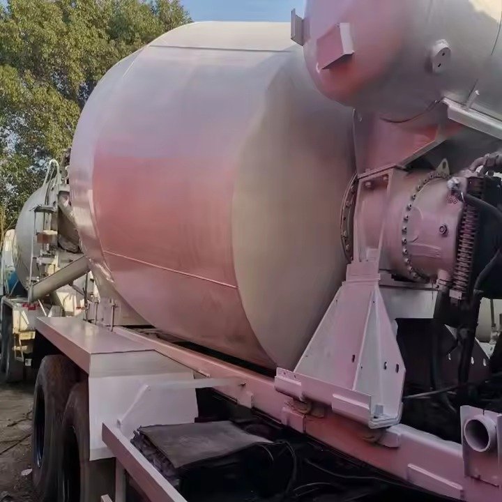 Mixer Truck Concrete Mixer Truck Used UD NISSAN Concrete mixer truck price 8m3 9m3 10m3 Very Awesome Prices