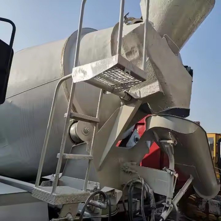 Mixer Truck Concrete Mixer Truck Used UD NISSAN Concrete mixer truck price 8m3 9m3 10m3 Very Awesome Prices