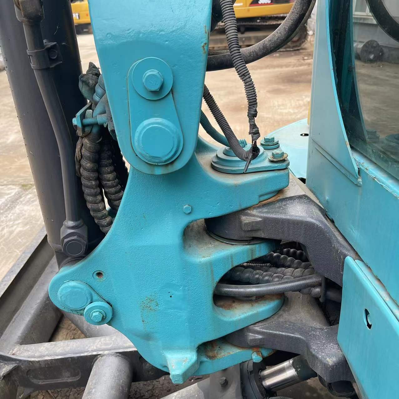 5-ton machine, used hydraulic crawler excavator, Kubota KX161, with EPA and CE certification,good condition,and affordable price