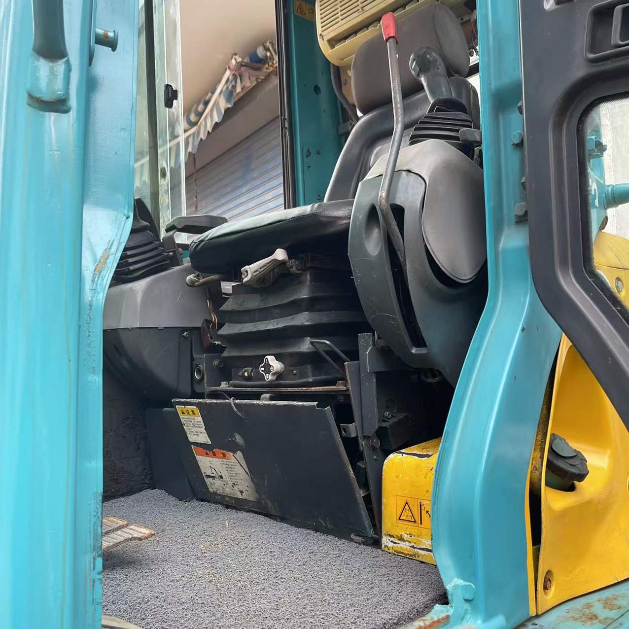 5-ton machine, used hydraulic crawler excavator, Kubota KX161, with EPA and CE certification,good condition,and affordable price