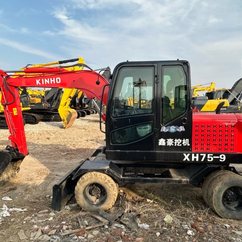Small and medium-sized construction machinery excavators