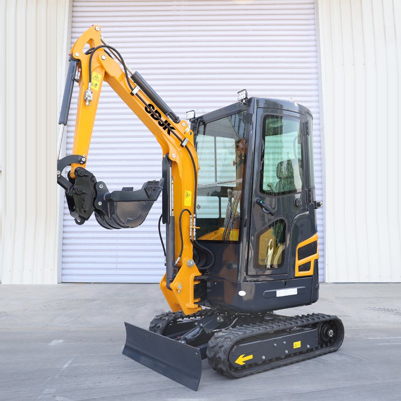  Excavator Machine Hydraulic Crawler Digger Kubota Engine Excavator Multifunctional Farm Used Mini Excavator 2 Ton