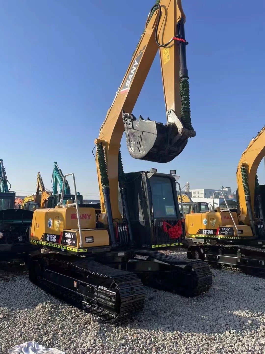 Low Price High Quality Used Excavator SANY 135,ninety Percent New Isuzu Engine Provided Kawasaki Longwei Engineering Machinery