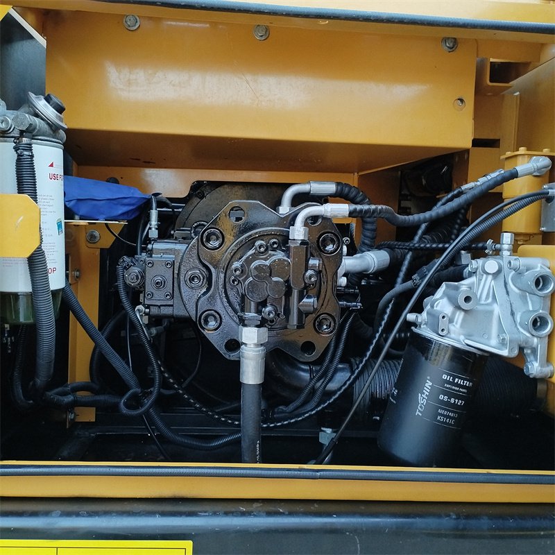 New Arrival Used Sany SY215C Excavator Secondhand Digging Machine Using For Road Work For Sale