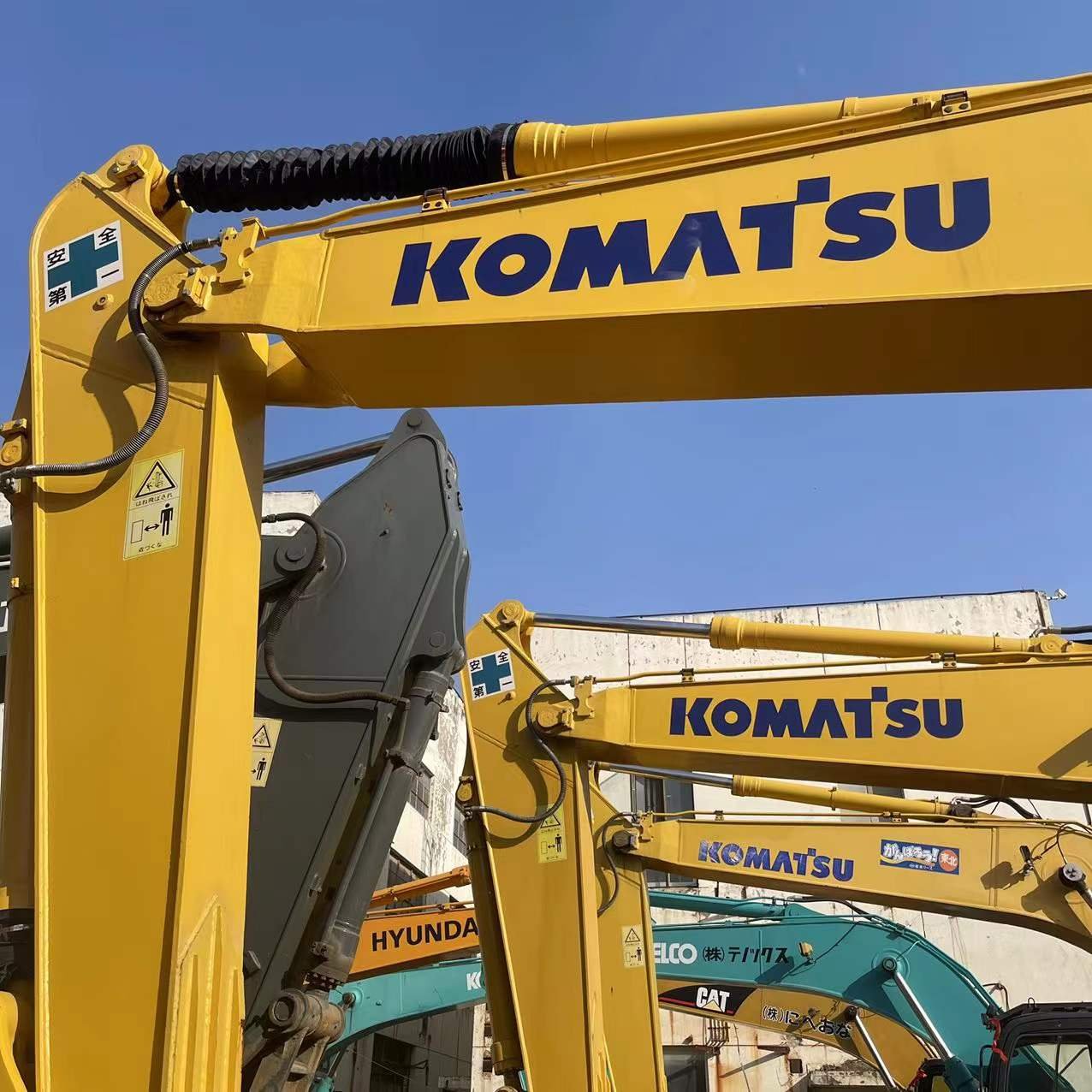 Used Japan Construction Machine Komatsu PC200 Excavator/used Heavy Duty Equipment/Komatsu Used Excavator PC 200 Thumb