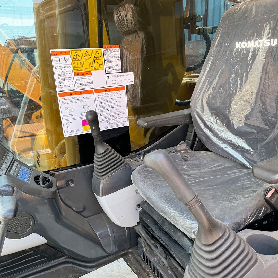 Retail Second hand digger Low fuel consumption Well-maintained Hot selling Used komatsu excavator PC200