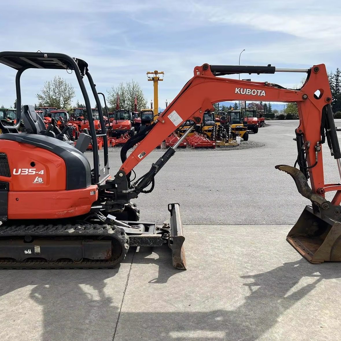 KUBOTA U35-4R3A Excavator A/C heat cab angle blade