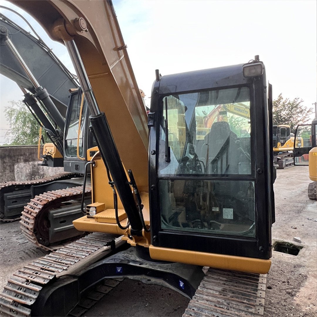 The Japanese original used Caterpillar CAT307E excavator adopts hydraulic crawler excavator cat 307E in good condition