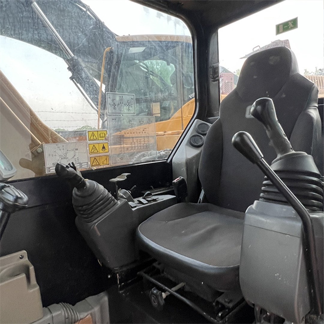 The Japanese original used Caterpillar CAT307E excavator adopts hydraulic crawler excavator cat 307E in good condition