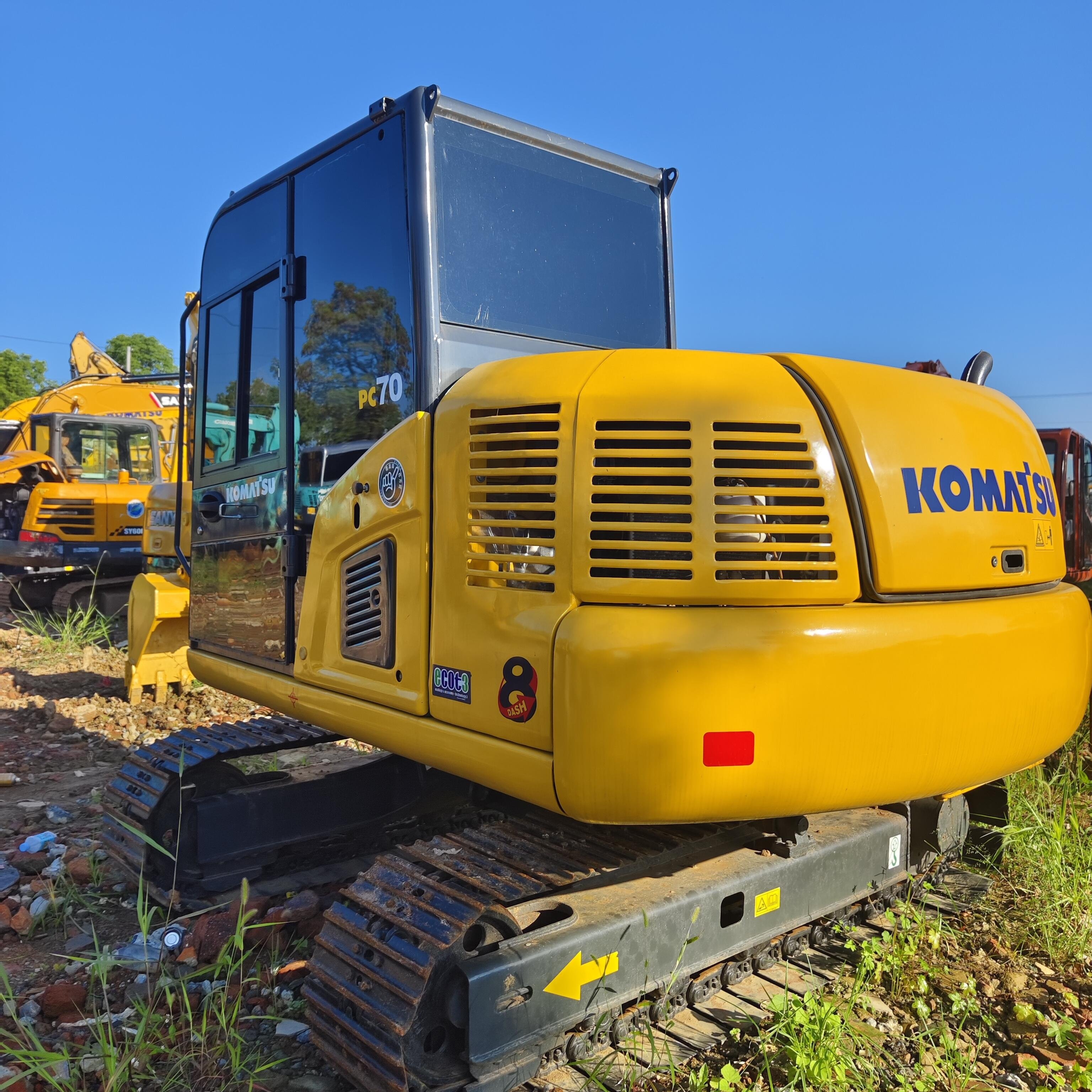 Used Komatsu brand PC70 PC70-7 PC70-8 7 ton excavator for sale second hand crawler digger excavating machine used