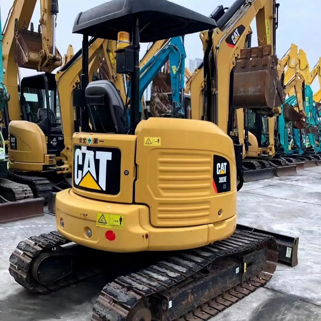 Used 3ton Mini Excavators Japan Made Cat303 Road Construction Machine Garden Use Machine