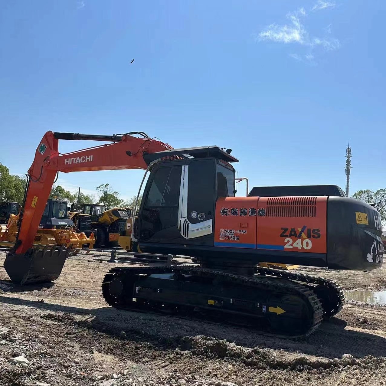 2023 Year Used Digger HITACHI ZX240 Construction Machinery 23 Ton Construction Big Digger Used HITACHI ZX240 Cheap Excavator JP