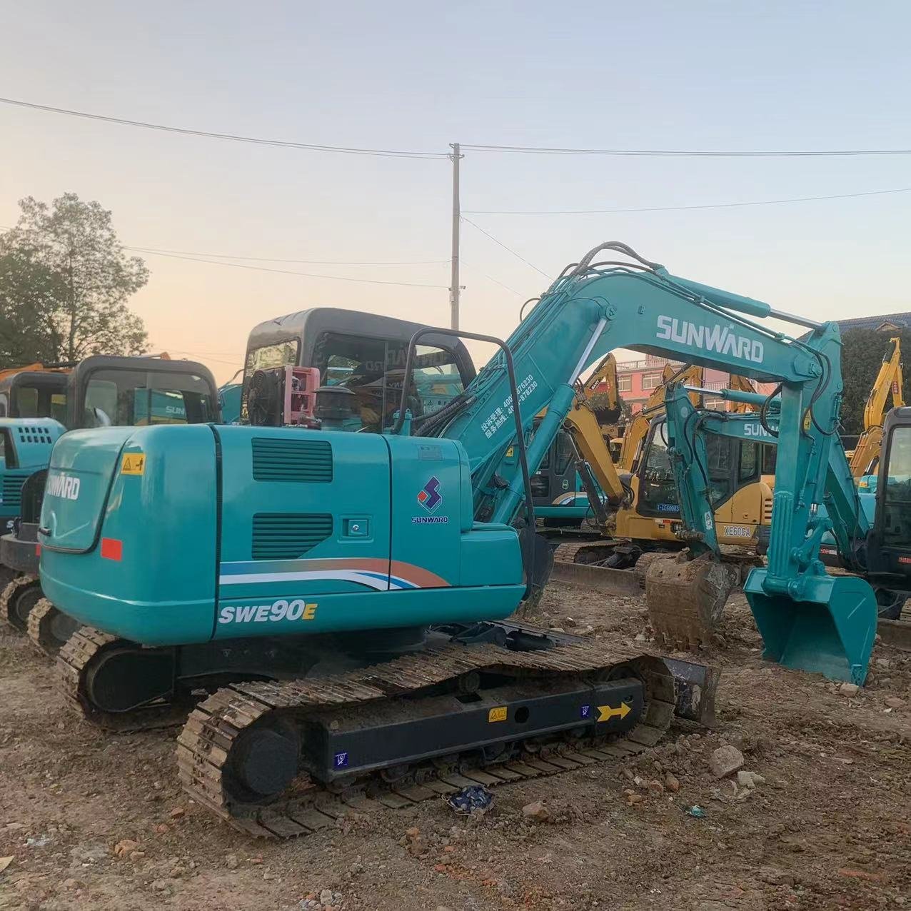 9Ton used low price SUNWARD SWE90E SWE70E SWE80E SWE60E used mini excavator with low working time and good quality