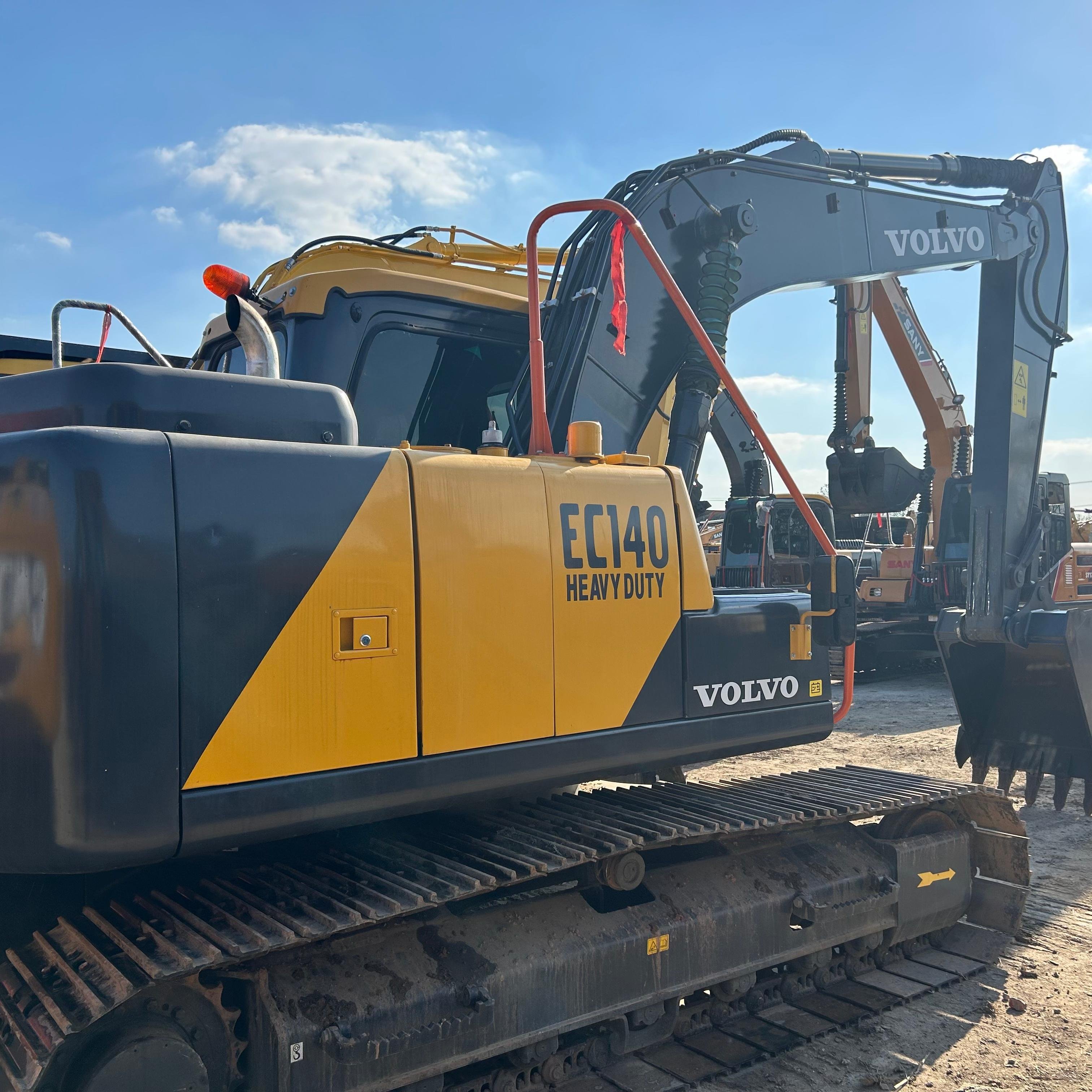 Versatile Used Volvo Construction Machinery EC140 10-Ton Excavator for Sale