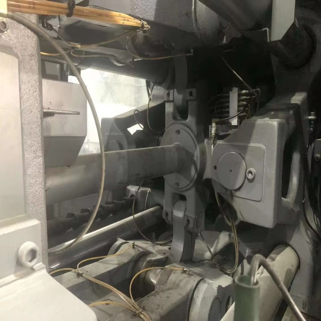 Toshiba Used Electric Injection Molding Machine for Manufacturing Plant Horizontal Style with PLCEngine Screw and Gearbox