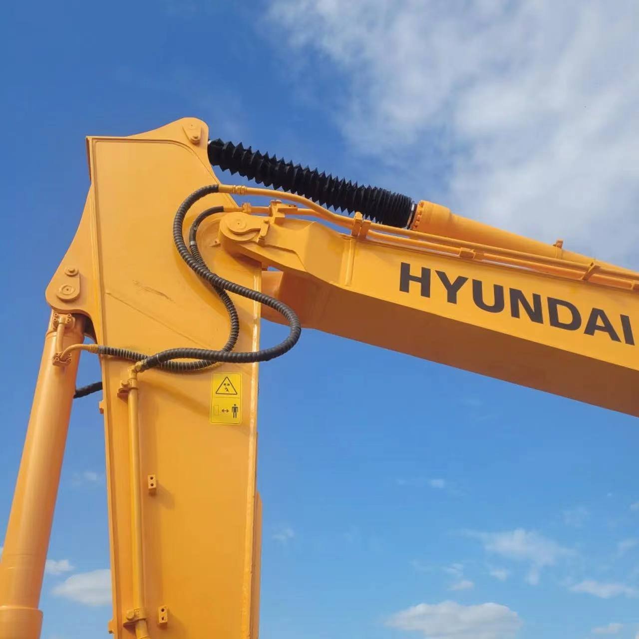 2020 Hyundai 220lc-9s Used Excavator 20 Ton Construction Machinery on Sale Original from Korea Robex Series