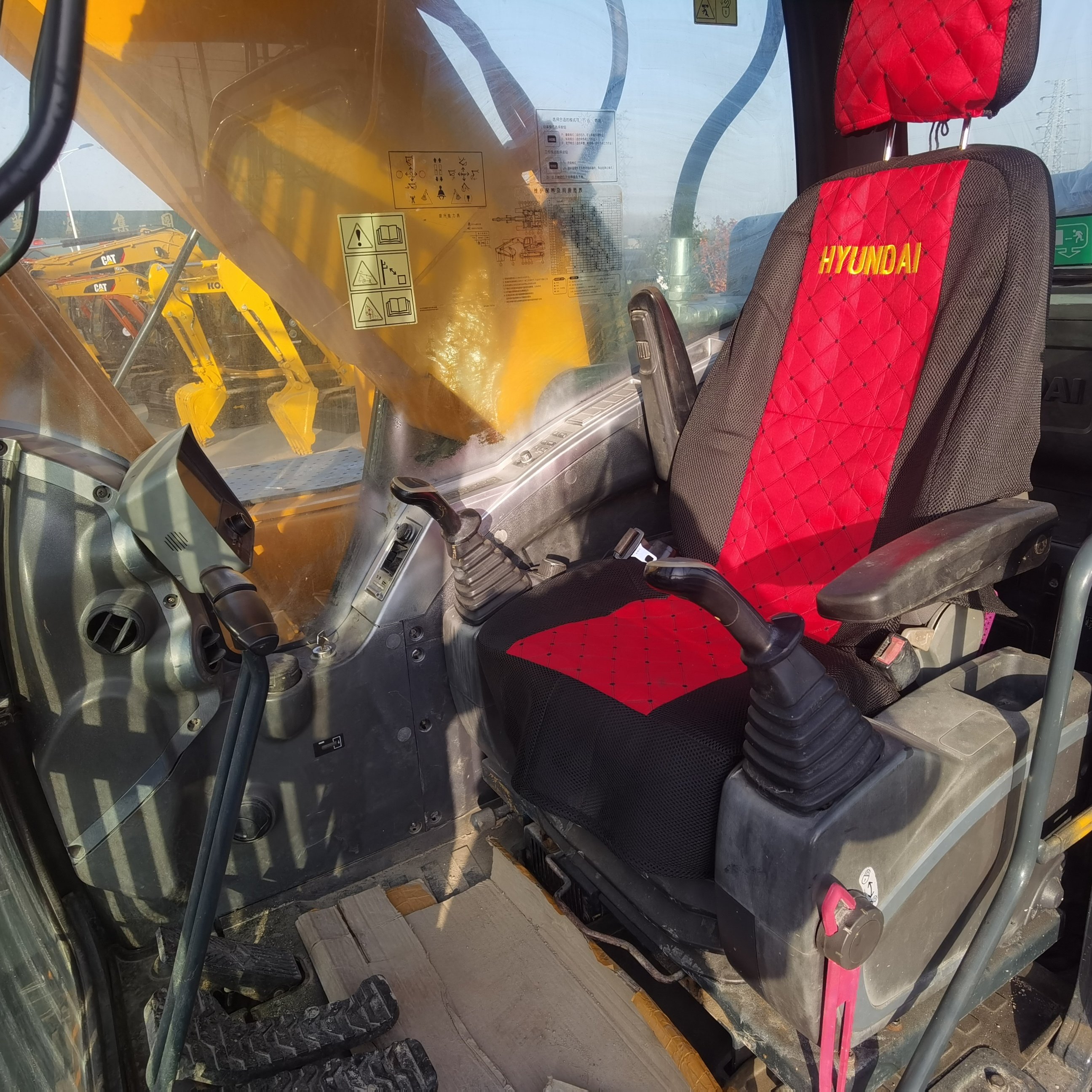 Hydraulic HYUNDAI R305LC-9T 305 Low Price Used Machinery 210W - 9 305 LC 9T 225L 2 Used Excavator Machine Original