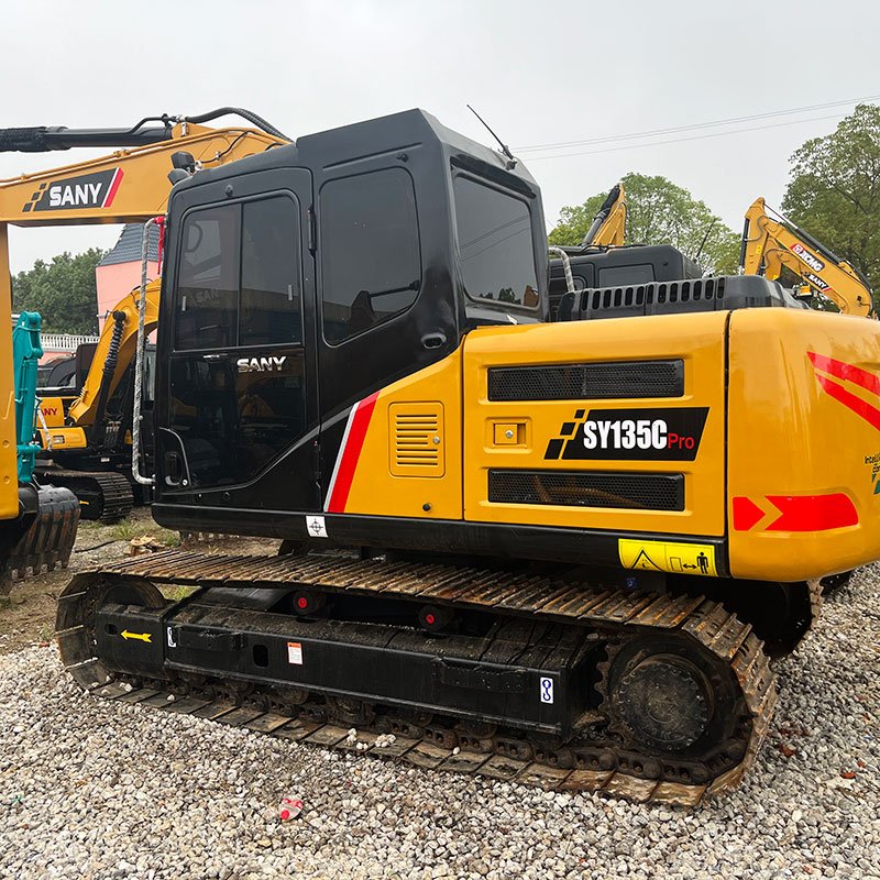 Used Sany SY135 135C hydraulic pump excavator construction machinery second hand Sany 135 13ton crawler earth moving digger