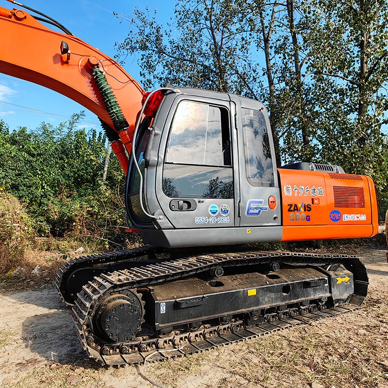 125kW tracked used Hitachi ZX200 20ton crawler digger second hand original excavator hydraulic Hitachi 200 earth moving machine