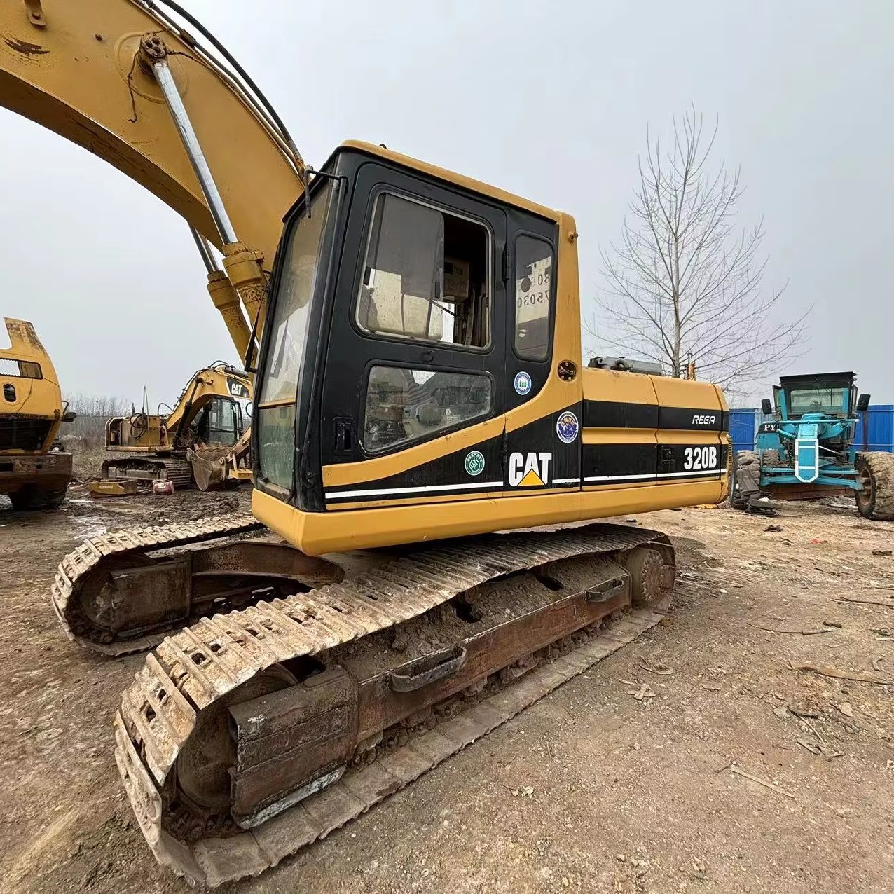 Used Construction Excavators caterpillar/cat 320B Japan Machine