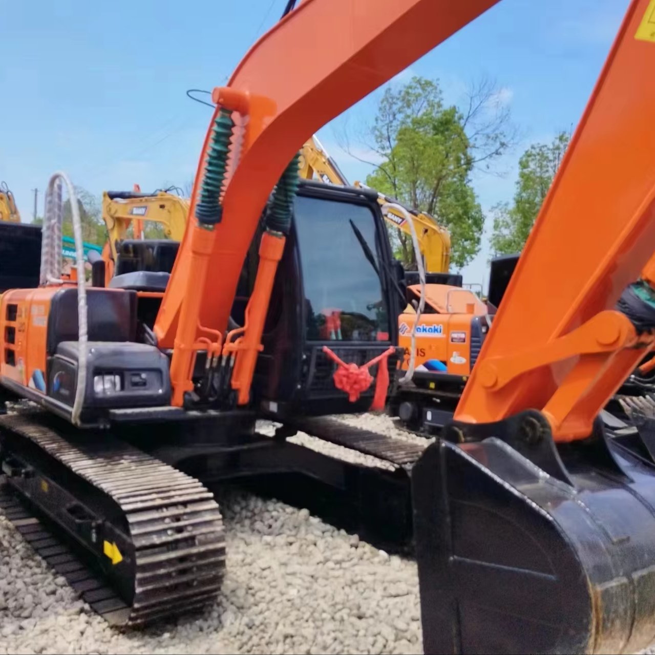 Used Komatsu Excavator Hitachi 130 with Core Components for Moving for Amphibious Work Export Version
