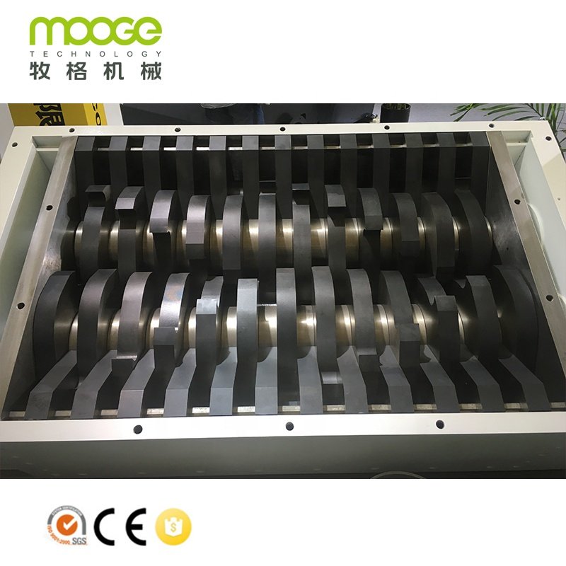 Double shaft Shredder Machine