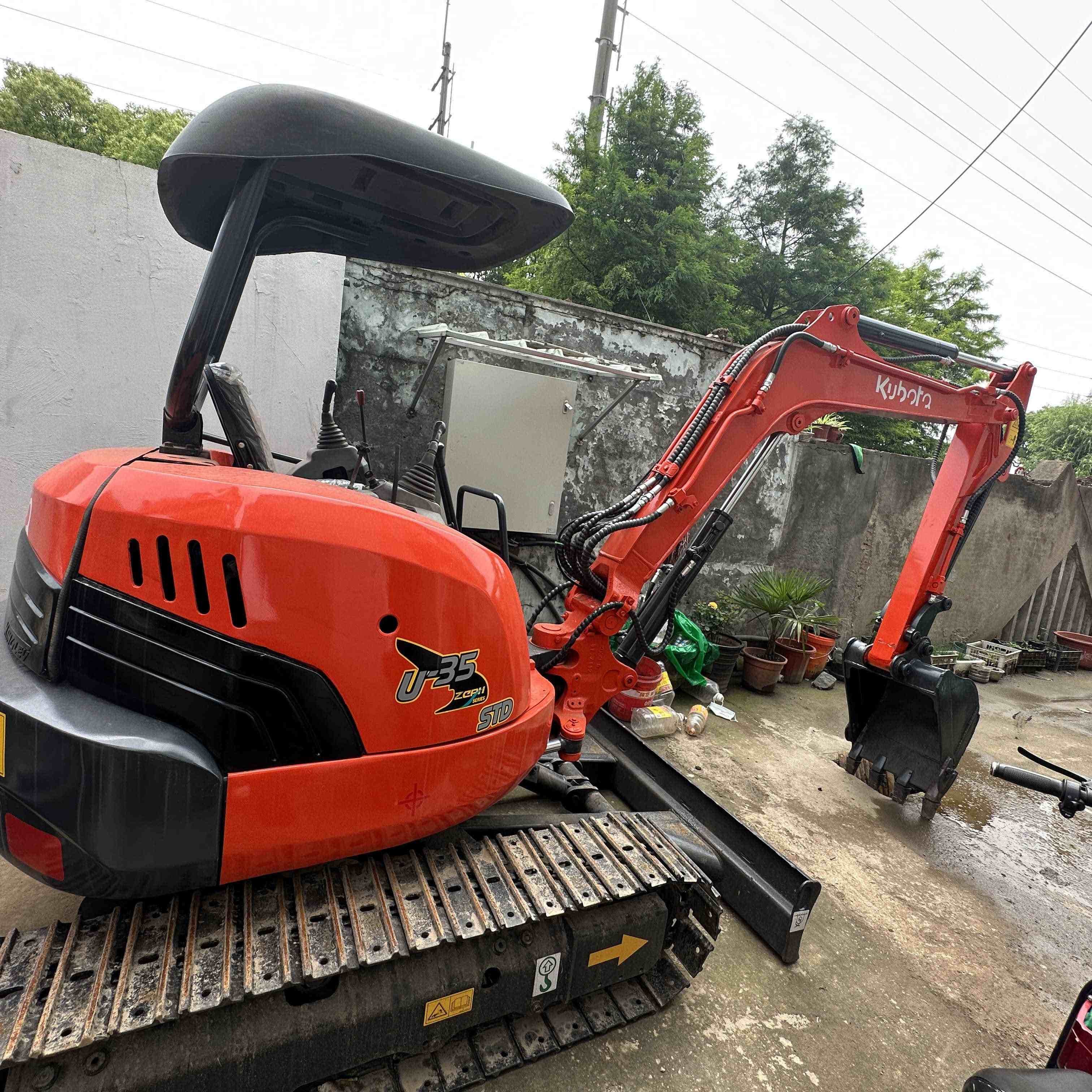 Besting Selling second hand Kubota U35 3.5tons mini small excavator factory sell machine in good condition