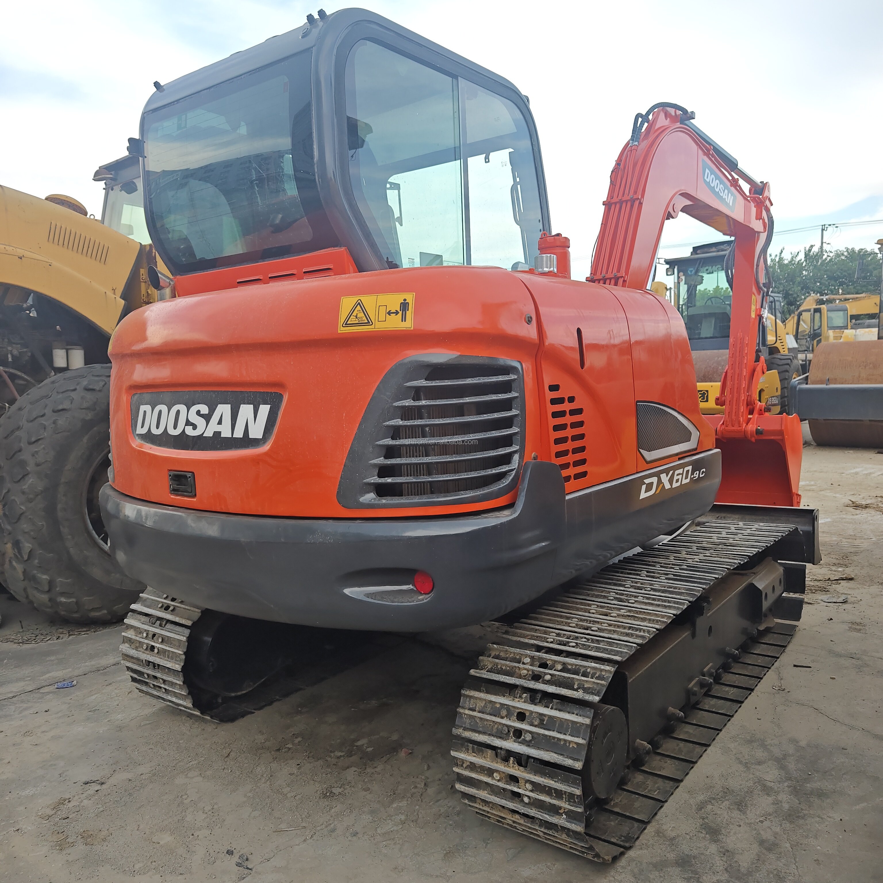 Doosan excavator Crawler dx60-9c mini 5 ton 6 ton digger for sale dx55 dx60 machines excavators used Korea small digger cheap