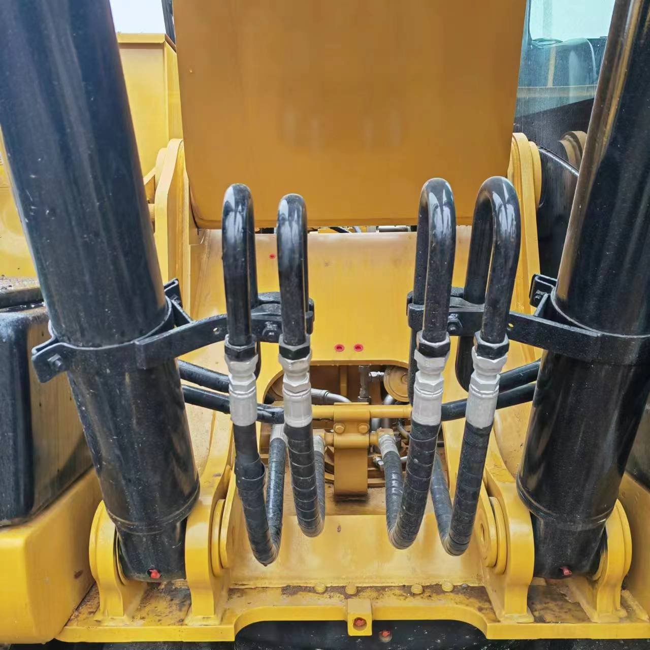 High Quality Construction Machinery CAT 320 D2 Used Caterpillar 20T Crawler Excavator