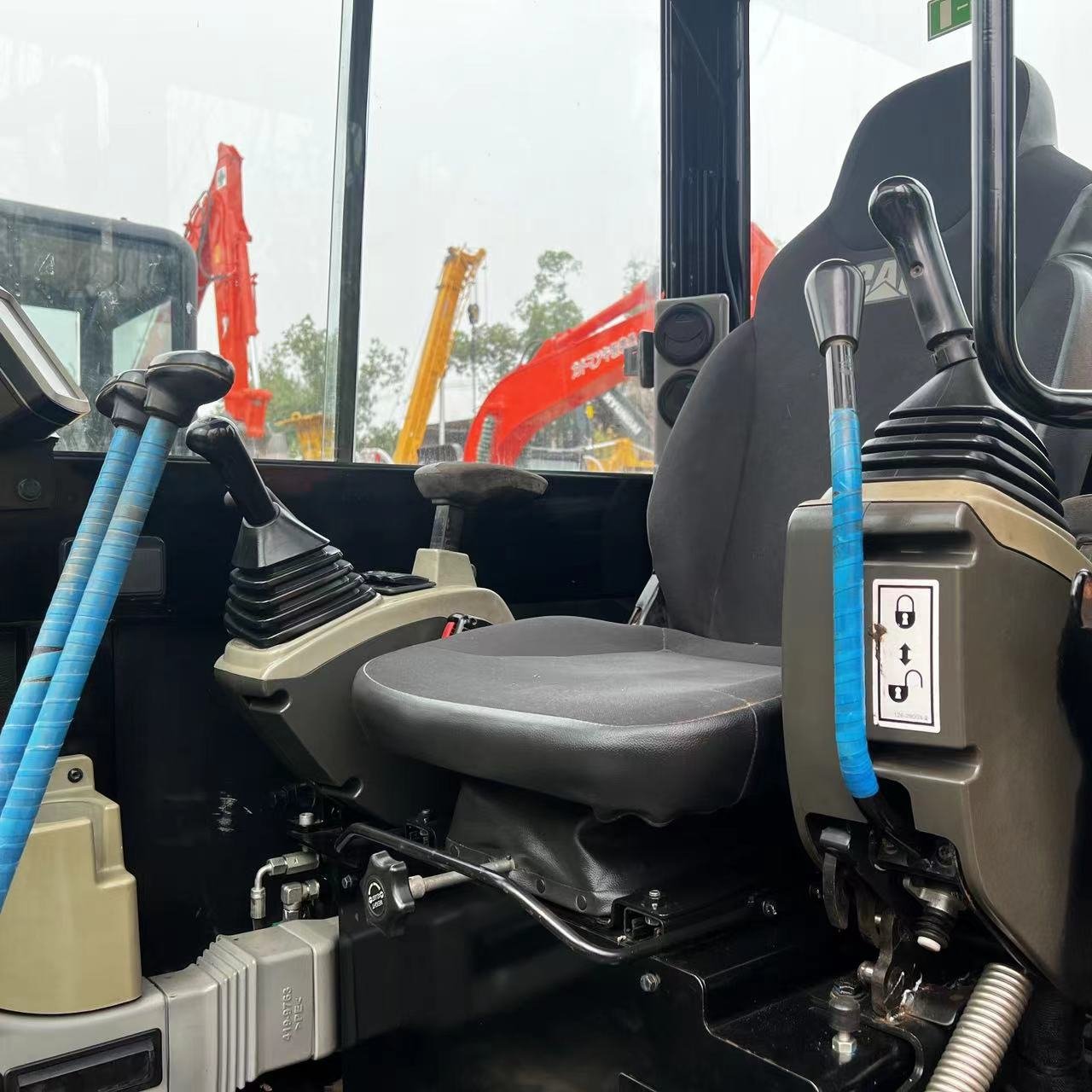 Small second-hand excavators farm used machine good quality CAT 306E 6TON with suitable original machine prices
