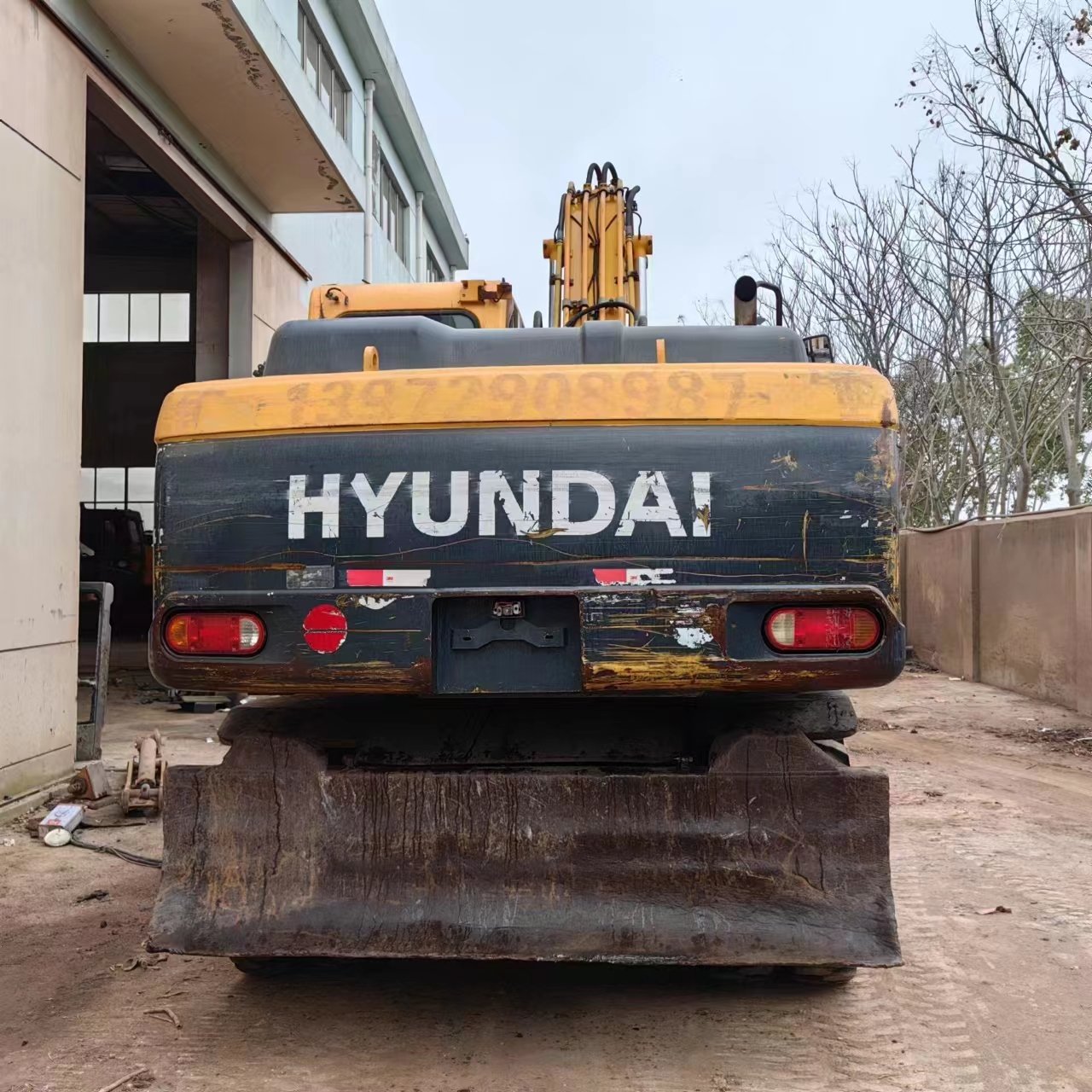 Factory Price Used construction equipment Hyundai 210 wheel Excavator machine