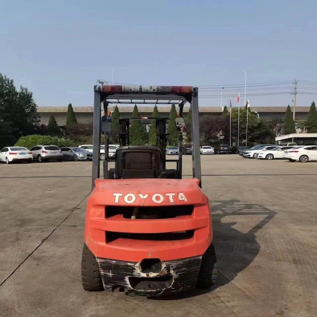 Used Toyota 3-Ton Forklift High Quality Used Machinery