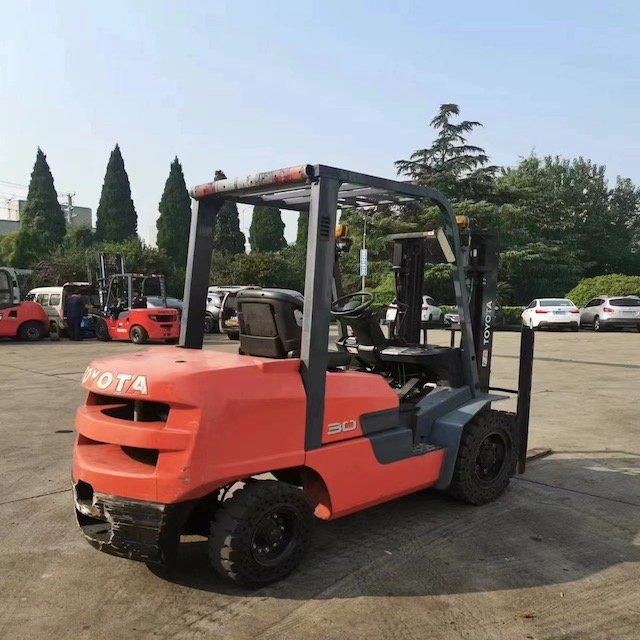 Used Toyota 3-Ton Forklift High Quality Used Machinery