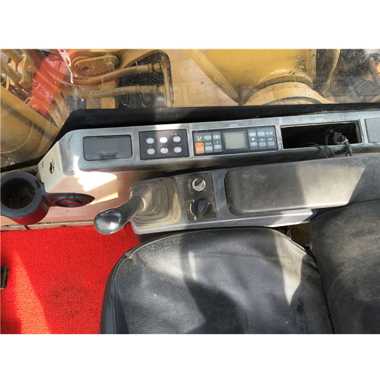 Japan made construction equipment good condition 20 ton used CAT 320CL excavator with promotion price on sale