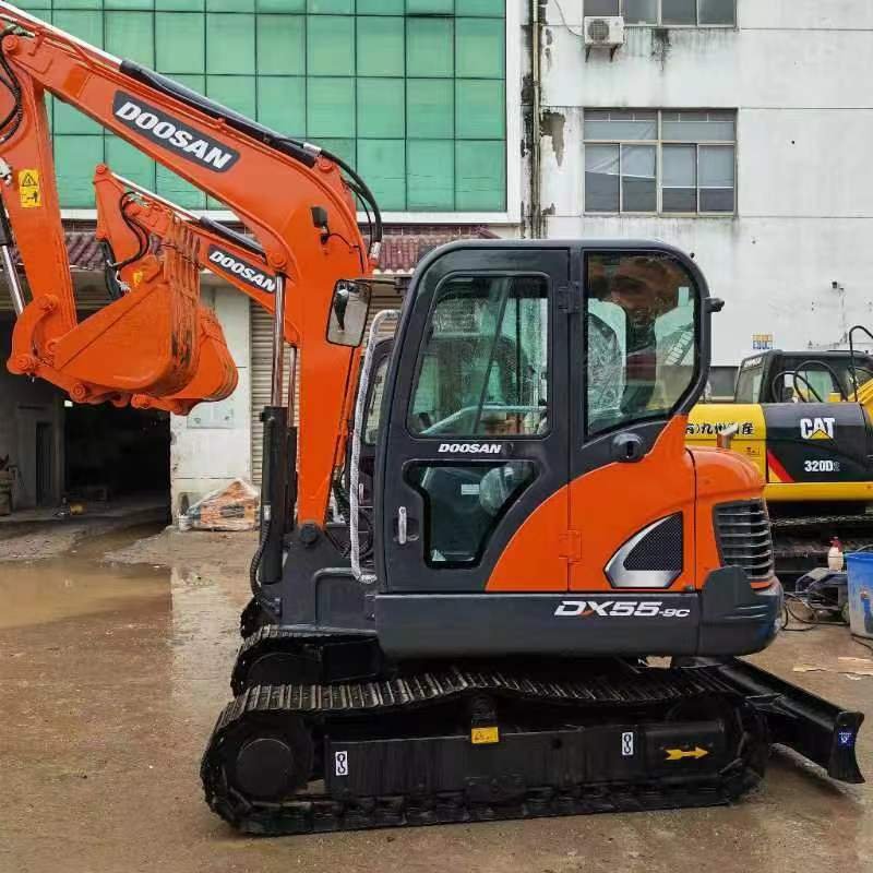 Used small excavator Machine Doosan DX55-9C 5ton with goood couditions Crawler Korea Excavator for sale