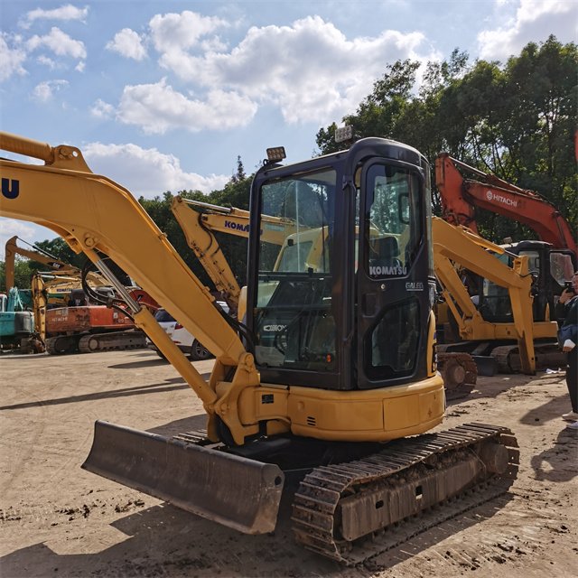 Used construction equipment rock excavators Komatsu 35 used bagger High Quality with cheap price