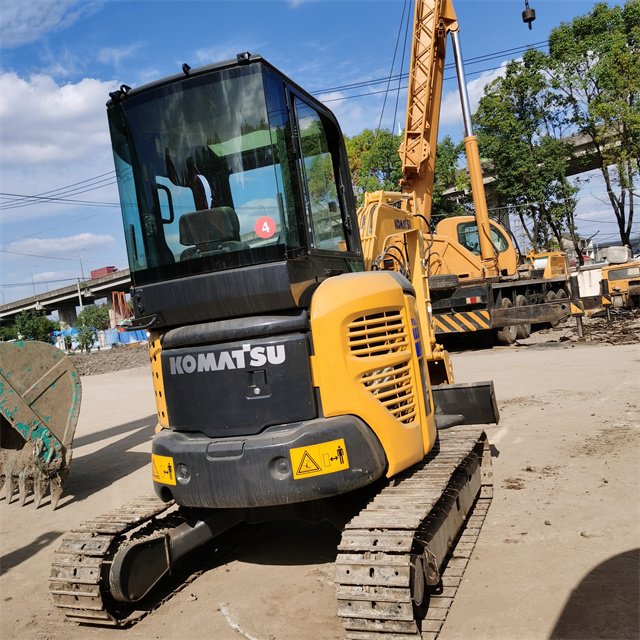 Used construction equipment rock excavators Komatsu 35 used bagger High Quality with cheap price