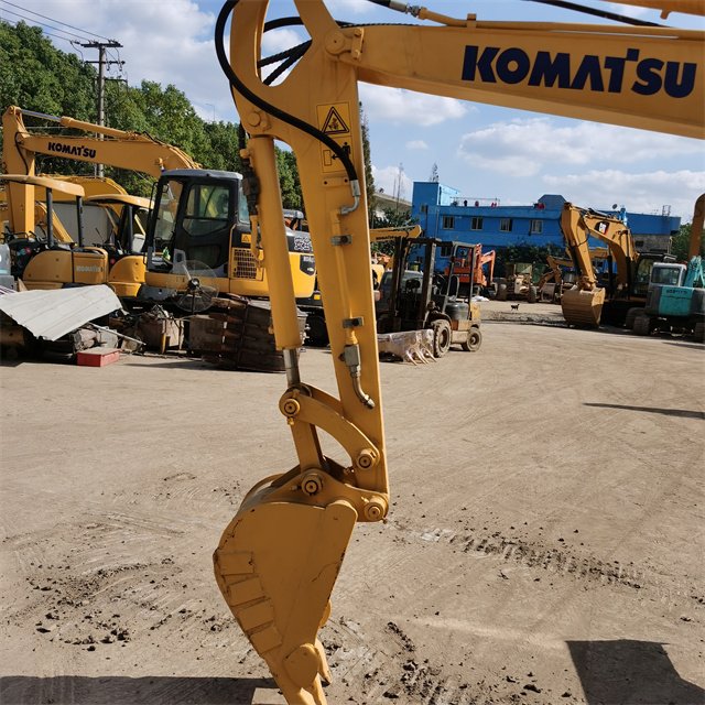 Used construction equipment rock excavators Komatsu 35 used bagger High Quality with cheap price