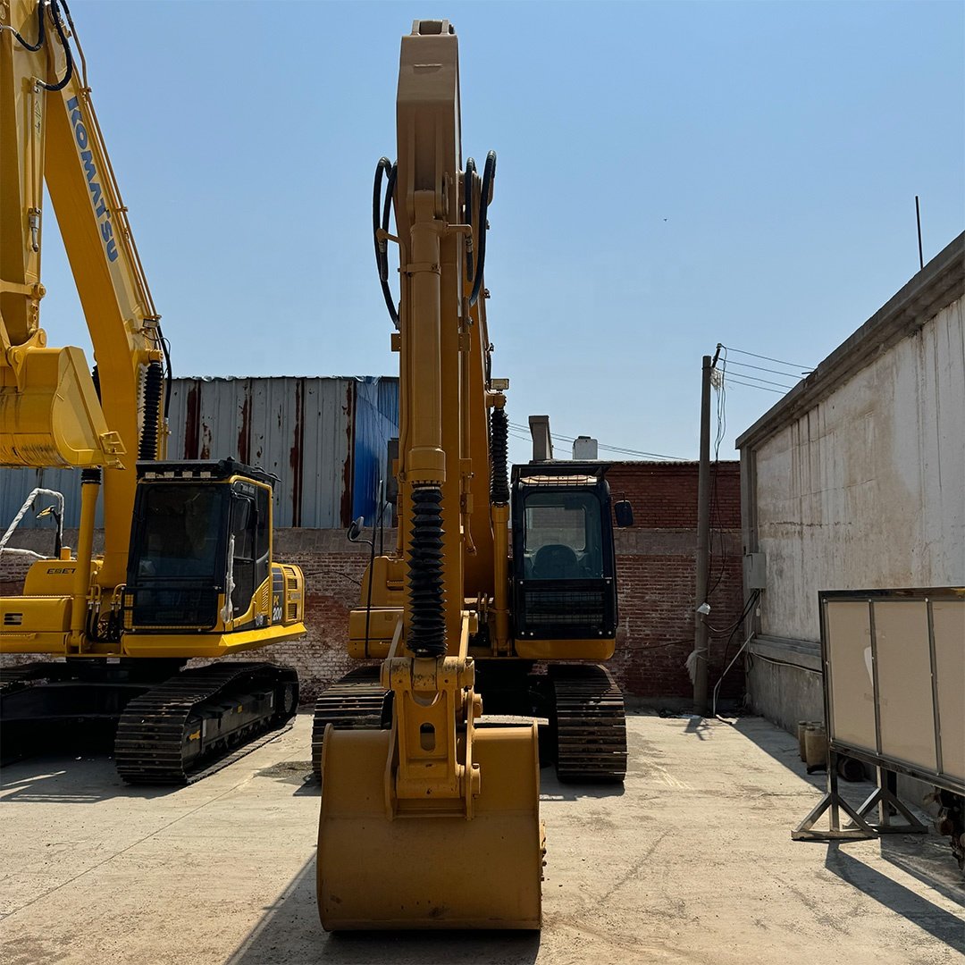 Caterpillar CAT320C is a 20 tons medium sized used heavy industry used construction machinery