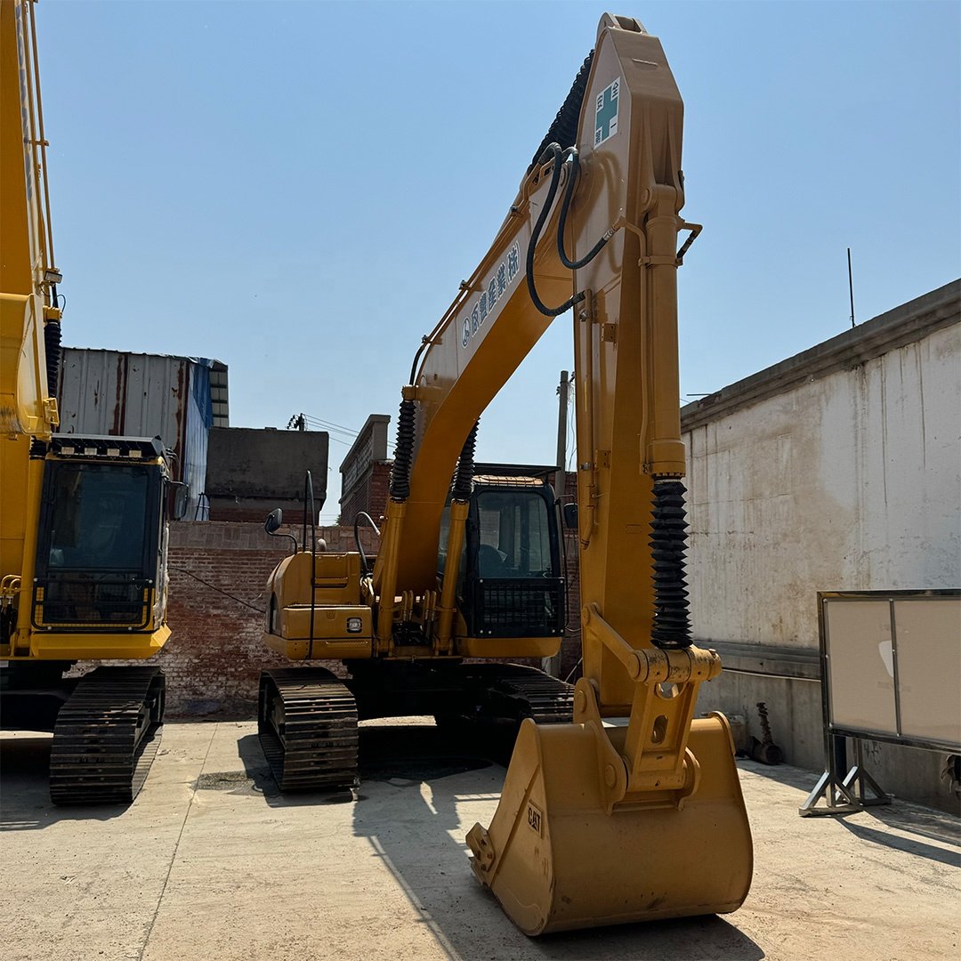 Caterpillar CAT320C is a 20 tons medium sized used heavy industry used construction machinery
