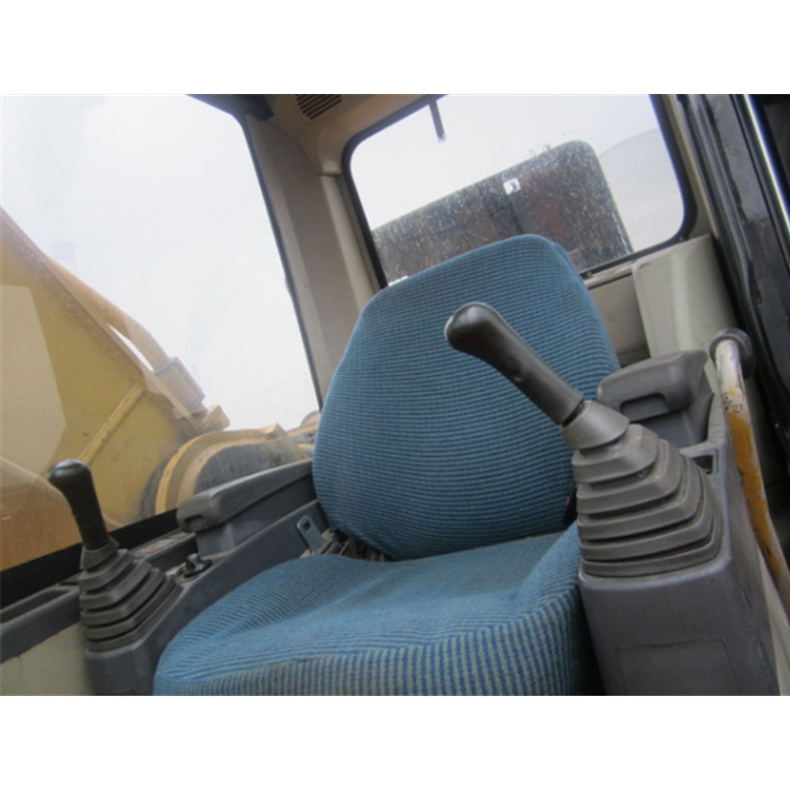 Excellent running condition low working hours Japan brand caterpillar used CAT 330C crawler excavator on sale