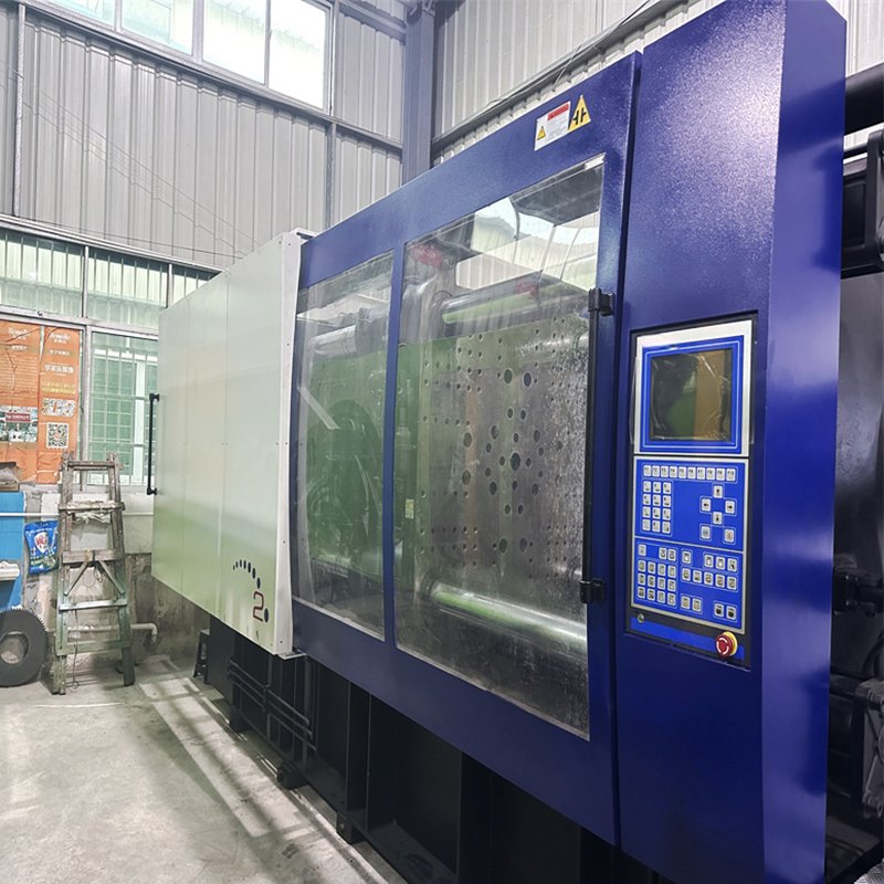 Automatic Injection Molding Machine Bottle Water Preform Injection Molding Machine Lid Blow Molding Machine 650T