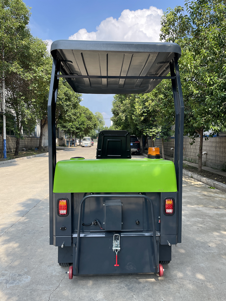 HCG-1800 Industrial Used Ride On Electric Street Road Sweeper Car Machine Price Floor Cleaning Sweeping Truck